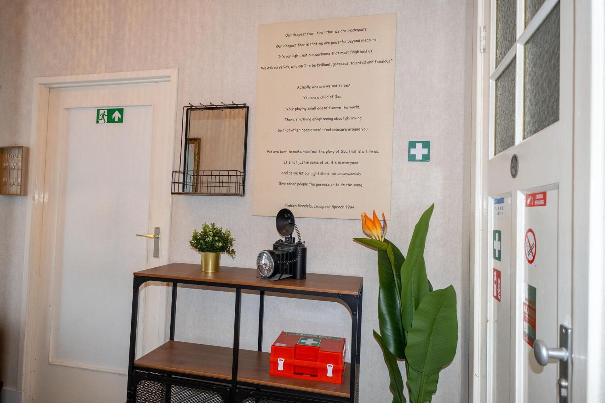 Hello Stay Utrecht Exterior photo